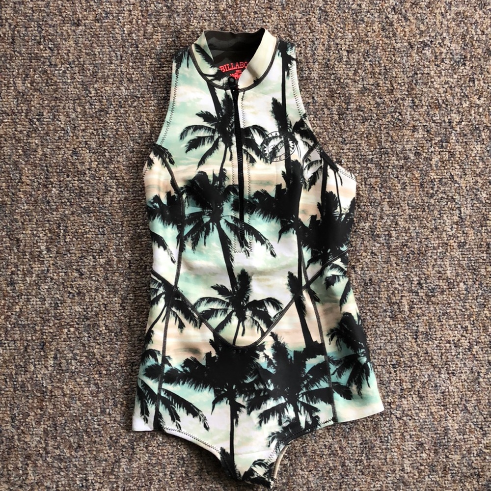 Billabong women’s wetsuit